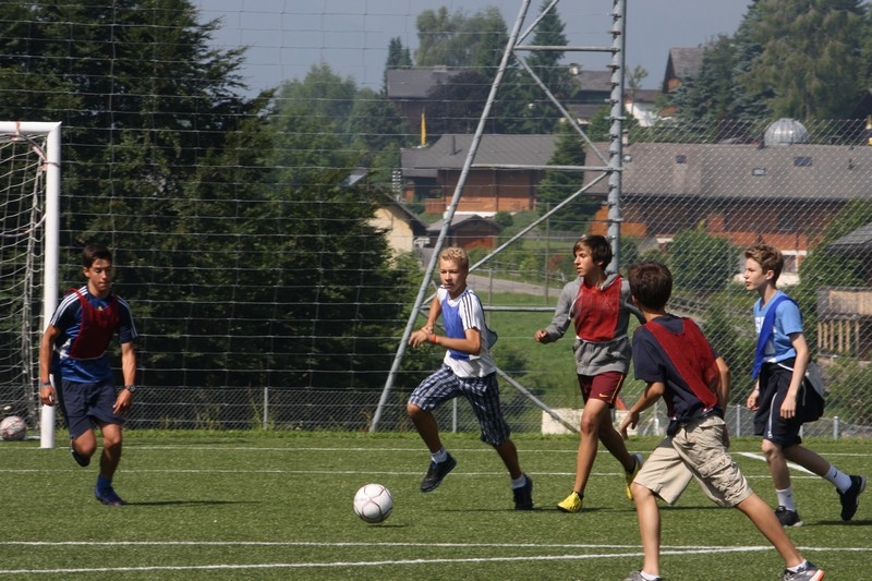 Village Camps International Summer Camp Leysin, Switzerland 2025-08-09 https://www.villagecamps.com/journals_admin/images/687-23-pitch (49).jpg